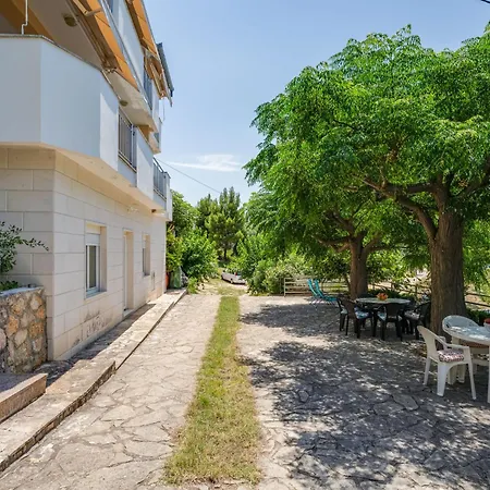 Daria 2 By Interhome *