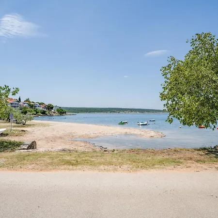 Daria 2 By Interhome Anić