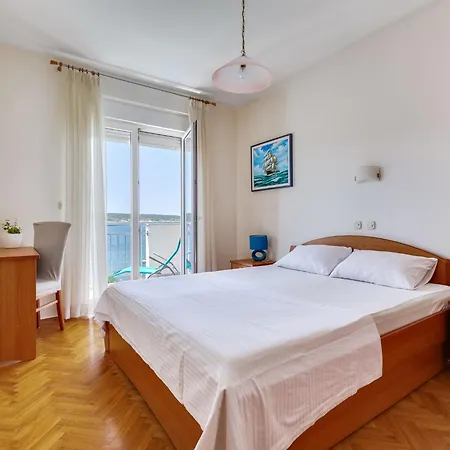 Daria 2 By Interhome Apartman Anić