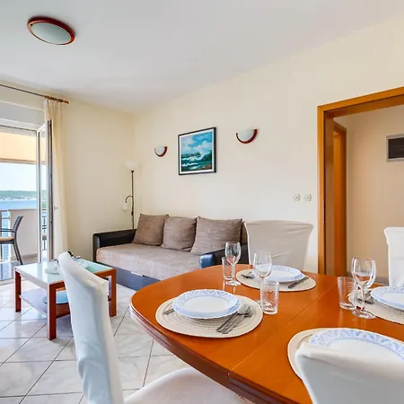 Daria 2 By Interhome Apartman