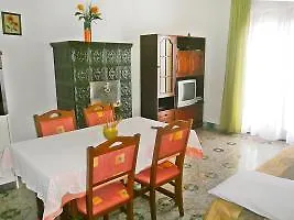 Daria 2 By Interhome *